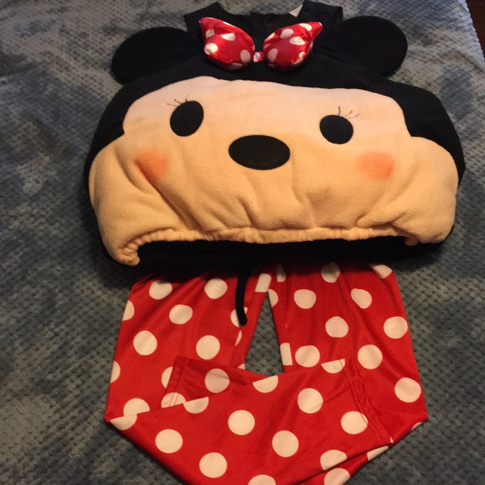 Minnie Mouse Halloween costume